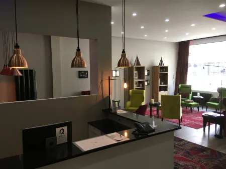 Hotel Fleur-De-Lys Отели в г. Ле-Локль