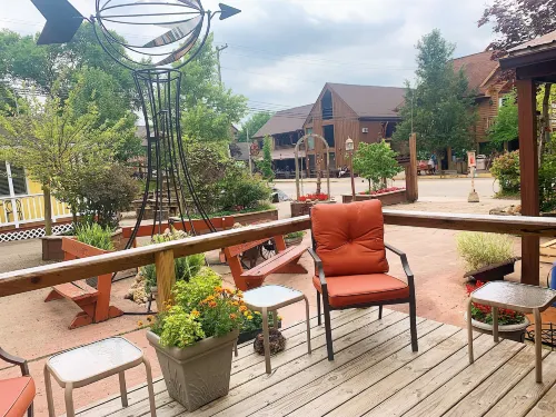 The Iris Garden Downtown Cottages and Suites Hotels in Brown County