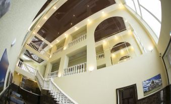 Dom Hotel