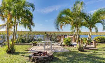 Okeechobee Cabin w/ Patio & Community Pool!