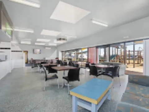 貝拉里恩灣岸假日公園 波塔靈頓酒店