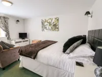 Triangle Inn Coachouse