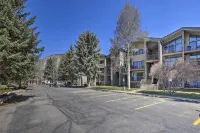 Upscale Avon Condo w/ Balcony & Mountain View! - 3-Star