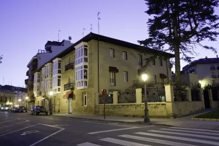 Hotel Arrope Отели в г. Аро