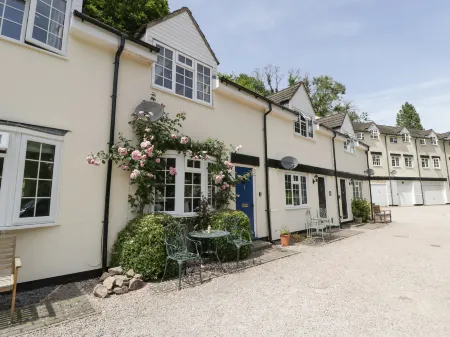 5 Wye Rapid Cottages Отели в г. Стонтон Коулфорд