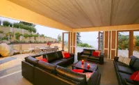 Ahu Ahu Beach Villas Hotels in Kaitake