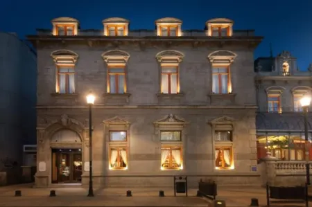 Hotel José Nogueira Отели в г. Магальянес