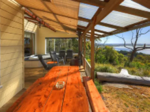 Island View Spa Cottage Hotels in Smithton