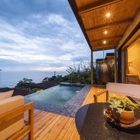Laloon Luxury Suites - Adults Only