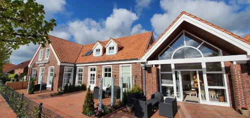 Friesischer Hof, Ferienwohnungen Mit Indoor Spielplatz, Kostenfreien Parkplatz Und W-Lan Hotels in Dornum