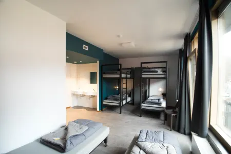 Liège Youth Hostel Отели в г. Angleur