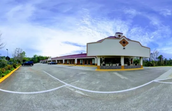 達洛尼加山旅館