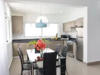 High-End 2 Bed, 2 Bath, 2 smart TVs Condo, Water Purification System