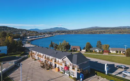 Motel le Point de Vue Отели в г. Шарлевуа-Эст