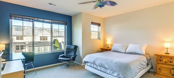 Spacious Kent Home Near SeaTac Airport w/ Patio Hotels in Kent