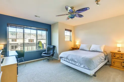 Spacious Kent Home Near SeaTac Airport with Patio Hotels in Kent