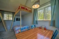 Fire Pit + Gas Grill: Secluded Studio in Milford! - Wifi