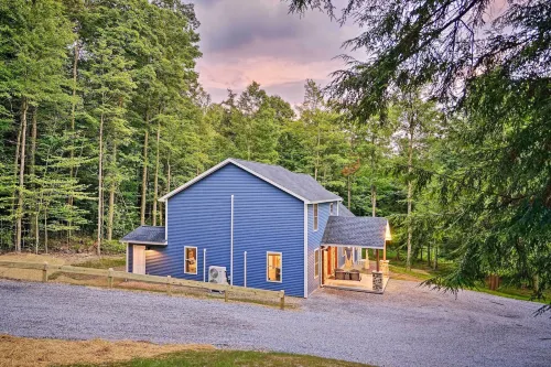 Hot Tub, Grill & Mtn Views! Benezette Cabin - parking