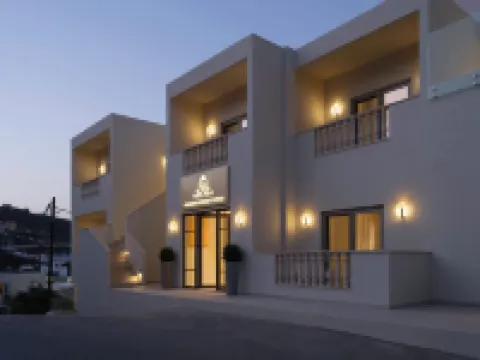 Golden Luxury Suites