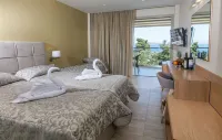 Paradise Lost Hotel-Apartments - balcony