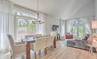 Deck and River Views Family Home in Grants Pass