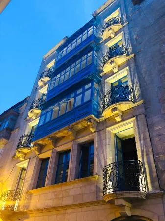 Hotel Pjazza Merkanti - Boutique Living Отели рядом с достопримечательностью «Дворец Великого магистра»