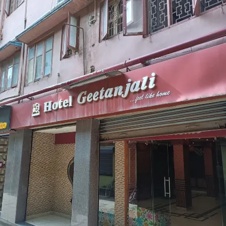 HOTEL GEETANJALI BY ROH Отели в г. Качар