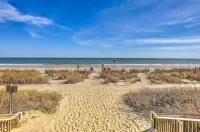 Beachfront Condo in Myrtle Beach w/ Pool Access