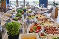 Viva Mare Beach Hotel by Santa Marina - Desayuno