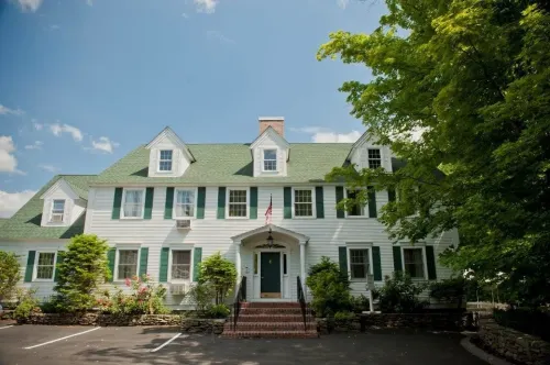 Chocksett Inn and Restaurant Hôtels à : Fitchburg