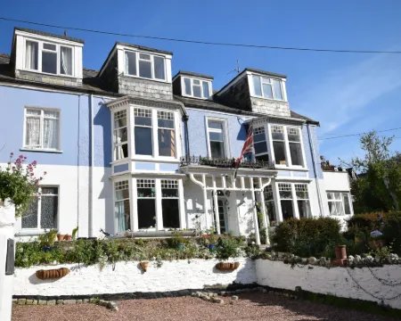 Newberry Beach Lodge Hotels in Ilfracombe