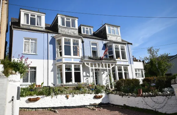 紐貝里海灘小屋