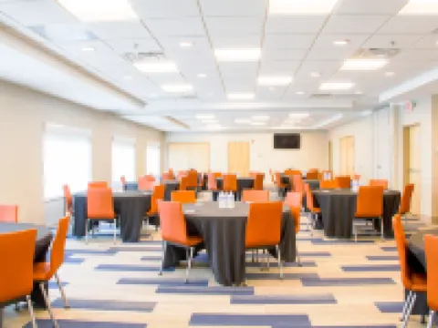 Holiday Inn Express & Suites DANVILLE by IHG Hotels in Boyle County
