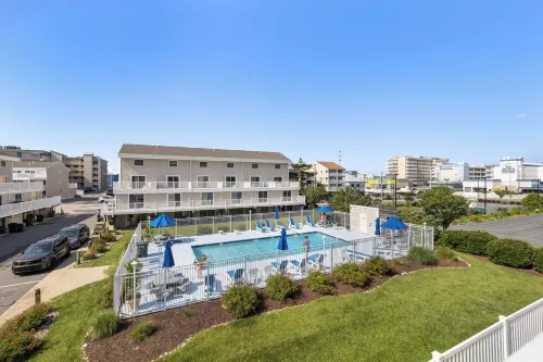 5BR/4BA-Oceanview-Pool-Sundeck-Bike-Theater-Game Room-Sleep 16+ - 4-Star