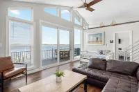 Game Room! Waterfront Group Haven in Ocean Pines - Wifi