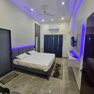 Raghupati Raghav Raja Ram Inn