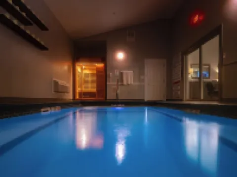 貝拉米爾泳池套房 福賽斯縣酒店