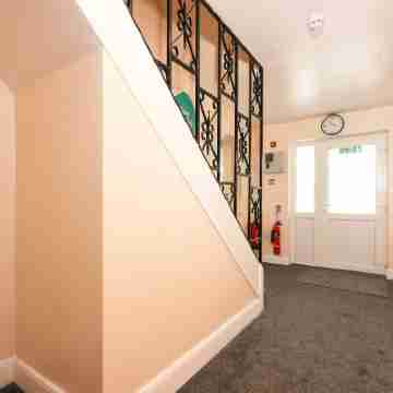 OYO Honeycroft Lodge, Uxbridge Others