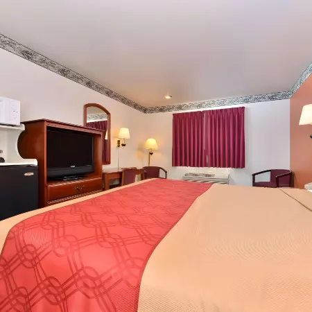 Econo Lodge Inn & Suites Corning Travel Center
