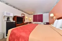Econo Lodge Inn & Suites Corning Travel Center - 2-Star