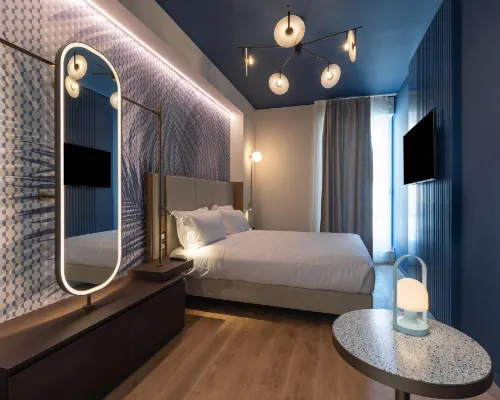 Boutique Hotel Martini 17 Hotels near Piola Station