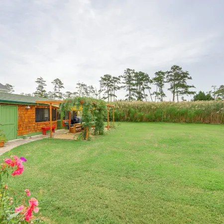 2 Mi to Downtown: Tranquil Abode in Chincoteague!