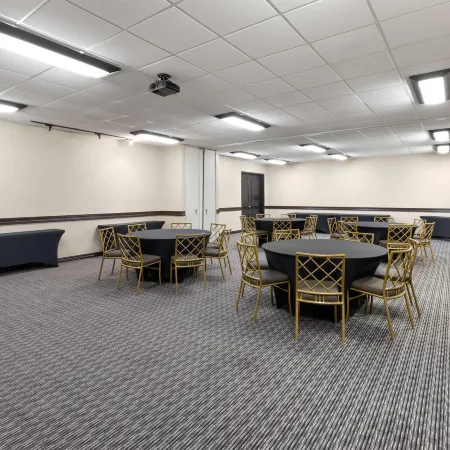 La Quinta Inn & Suites by Wyndham Brownwood