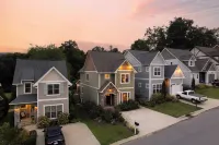 Sweetgum by AvantStay Black Mountain Retreat w Covered Deck