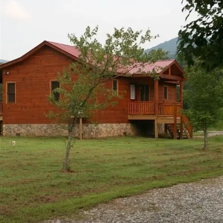 Blairsville,GA Cabin Near All Popular Georgia Mountains Activities on Hwy. 348