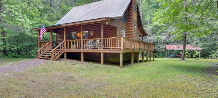 Secluded Cross Creek Cabin w/ Deck & Fire Pit! Hotels in Union County