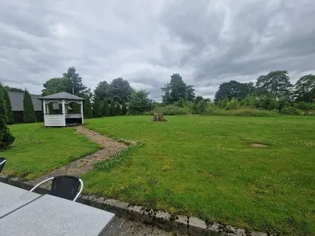 Knudstrup Kro & Hotel Отели в г. Engesvang