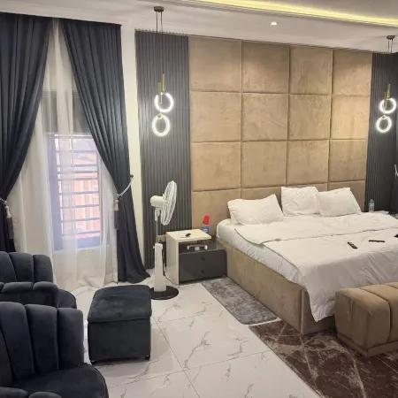 Serene Oasis in Lagos - Private Pool & Relaxing Ambiance
