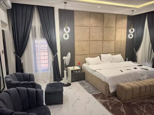 Serene Oasis in Lagos - Private Pool & Relaxing Ambiance فنادق في Ojodu Berger