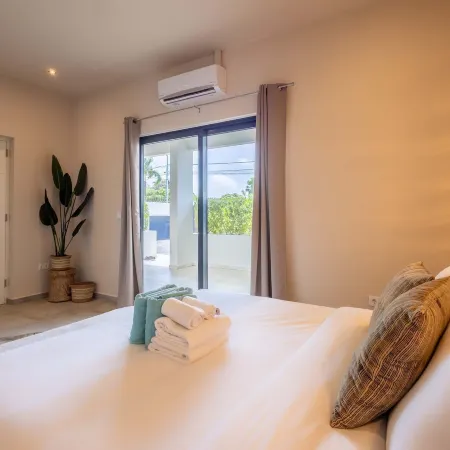 Chic 3BR Apartment Mambo Beach Area Stay